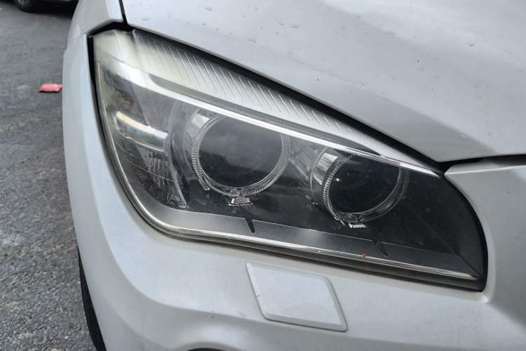 Used BMW X1 2015 sDrive18i Leading Edition Right Front Headlight