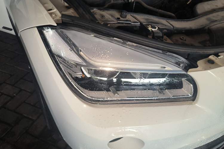 Used BMW X1 2015 sDrive18i Fashion Upgrade Edition Right Front Headlight
