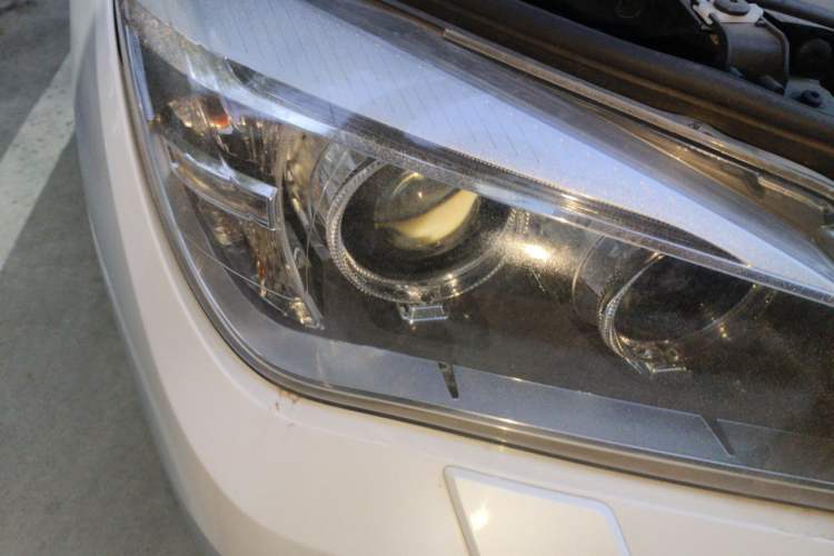 Used BMW X1 2015 sDrive18i Leading Edition Right Front Headlight