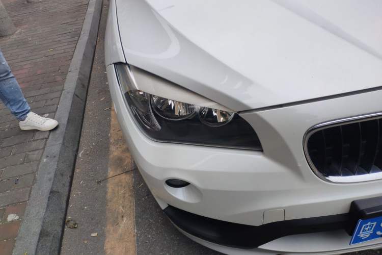 Used BMW X1 2015 sDrive18i Fashion Upgrade Edition Right Front Headlight