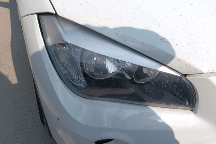Used BMW X1 2015 sDrive18i Fashion Upgrade Edition Right Front Headlight