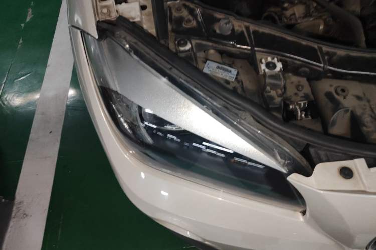 Used BMW X1 2015 sDrive18i Fashion Upgrade Edition Right Front Headlight