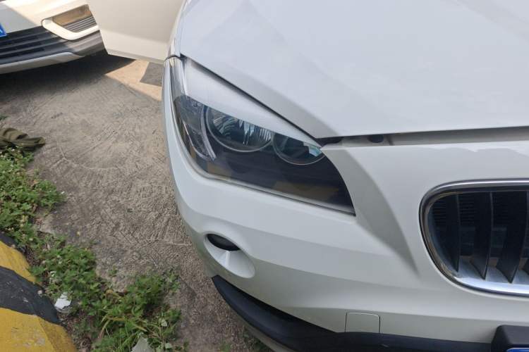 Used BMW X1 2015 sDrive18i Fashion Upgrade Edition Right Front Headlight