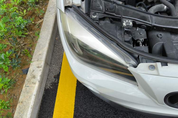 Used BMW X1 2015 sDrive18i Fashion Upgrade Edition Right Front Headlight