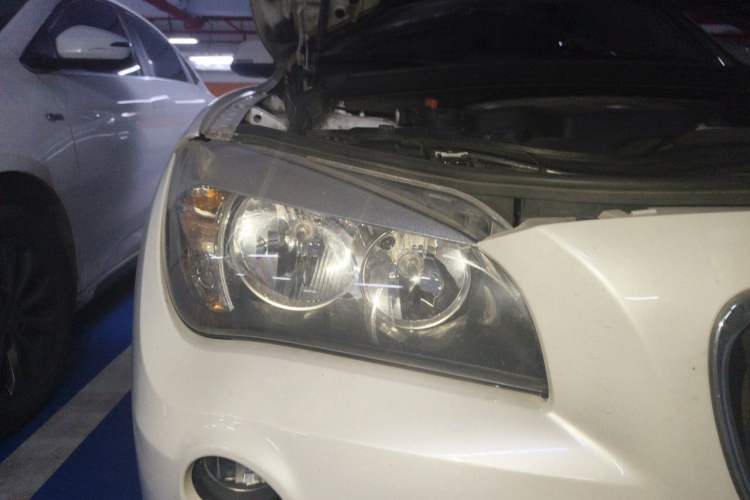 Used BMW X1 2015 sDrive18i Fashion Upgrade Edition Right Front Headlight