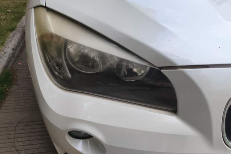 Used BMW X1 2015 sDrive18i Fashion Upgrade Edition Right Front Headlight