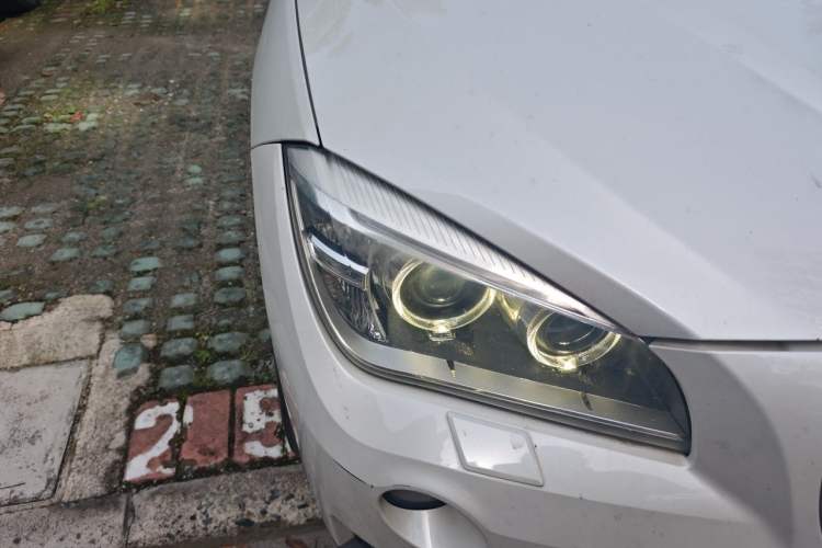 Used BMW X1 2015 sDrive18i Leading Edition Right Front Headlight