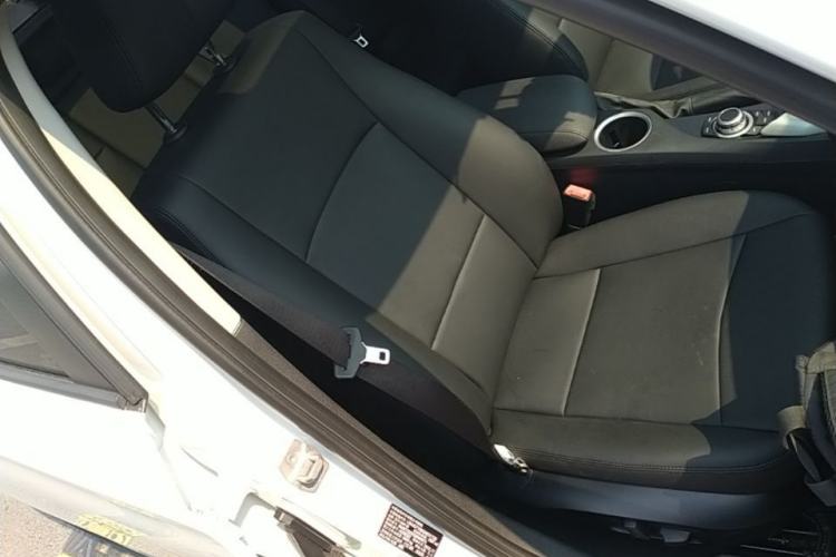 Used BMW X1 2015 sDrive18i Fashion Upgrade Edition Right Front Seat