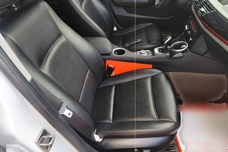 Used BMW X1 2015 sDrive18i Fashion Upgrade Edition Right Front Seat