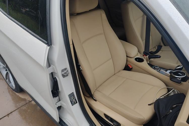 Used BMW X1 2015 sDrive18i Leading Edition Right Front Seat