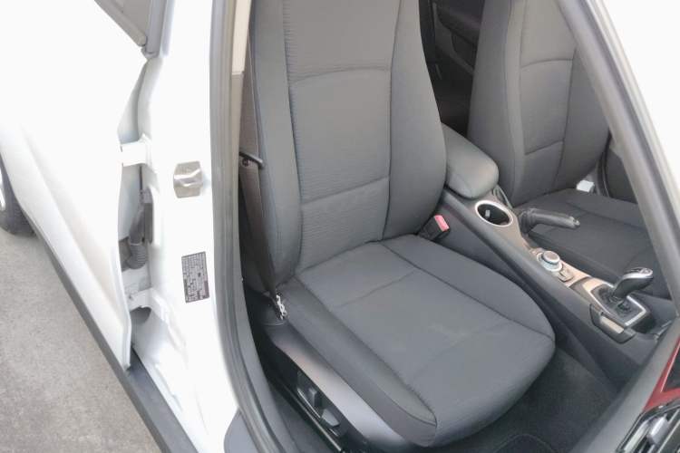 Used BMW X1 2015 sDrive18i Fashion Upgrade Edition Right Front Seat