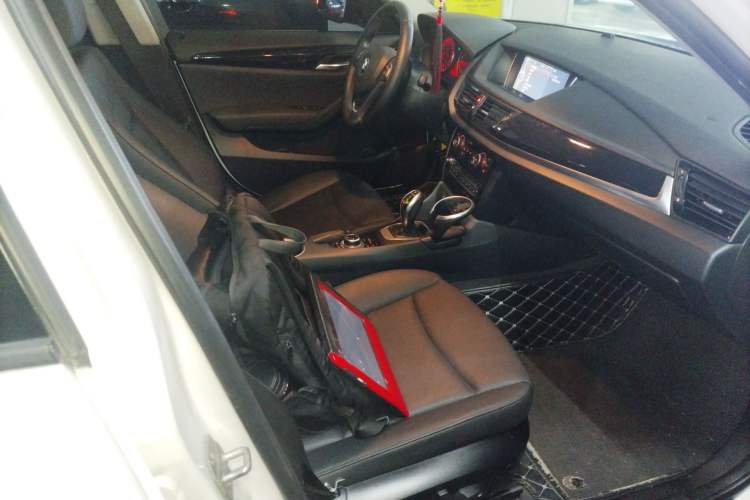 Used BMW X1 2015 sDrive18i Leading Edition Right Front Seat