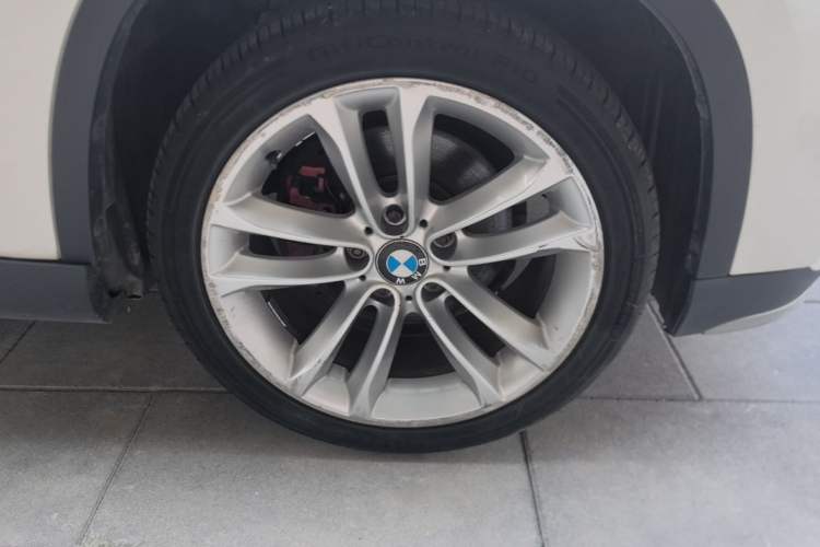 Used BMW X1 2015 sDrive18i Leading Edition Right Front Wheel Hub