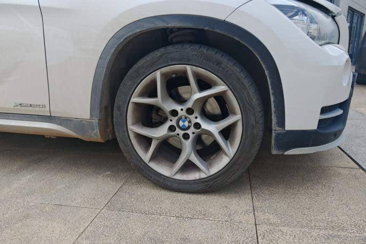Used BMW X1 2015 xDrive20i X Package Upgrade Edition Right Front Wheel Hub