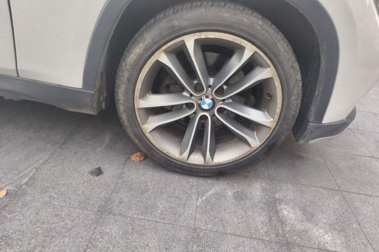 Used BMW X1 2015 sDrive18i Leading Edition Right Front Wheel Hub