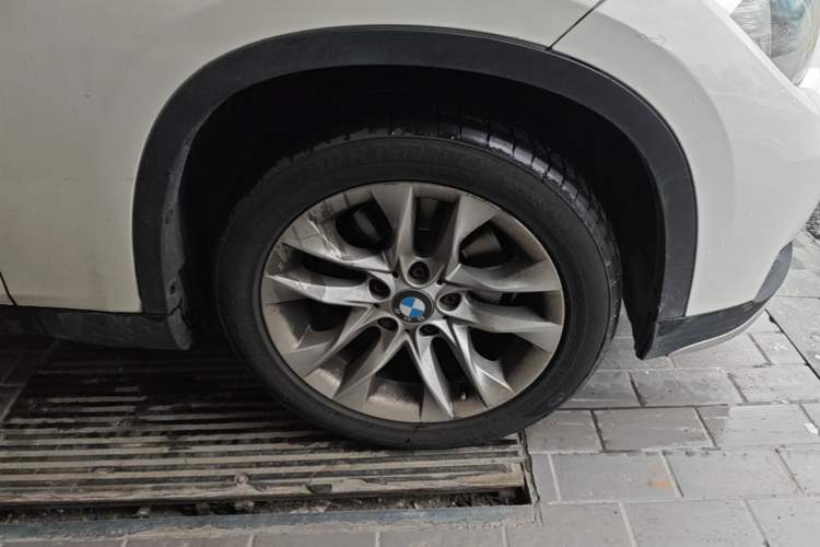 Used BMW X1 2015 sDrive18i Fashion Upgrade Edition Right Front Wheel Hub