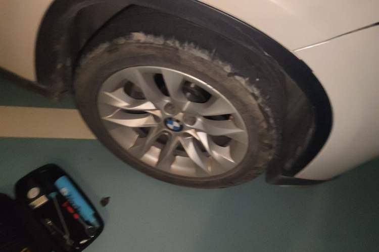 Used BMW X1 2015 sDrive18i Fashion Upgrade Edition Right Front Wheel Hub
