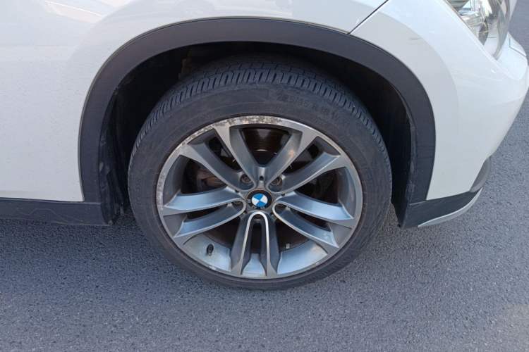 Used BMW X1 2015 sDrive18i Leading Edition Right Front Wheel Hub