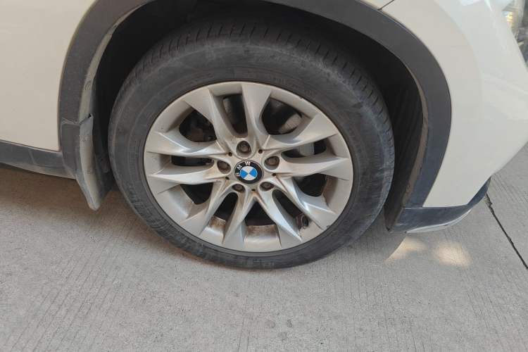 Used BMW X1 2015 sDrive18i Fashion Upgrade Edition Right Front Wheel Hub