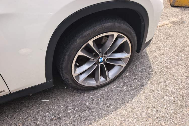 Used BMW X1 2015 sDrive18i Leading Edition Right Front Wheel Hub