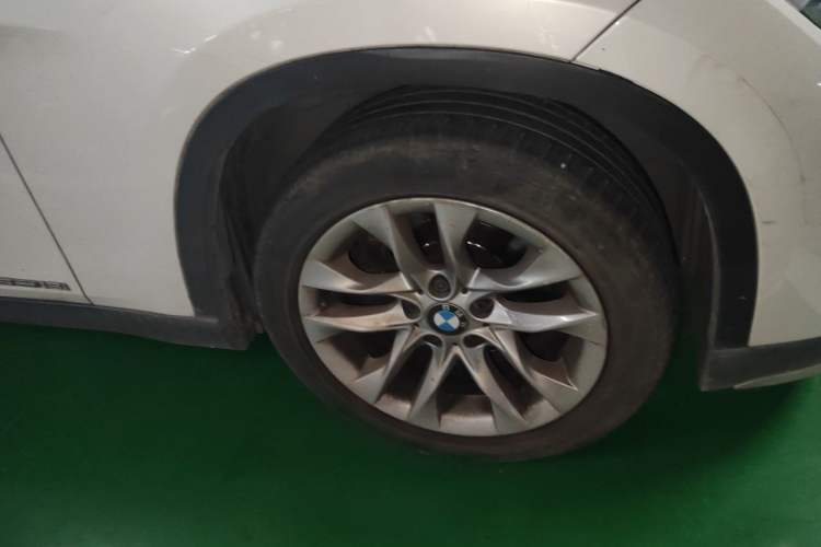 Used BMW X1 2015 sDrive18i Fashion Upgrade Edition Right Front Wheel Hub