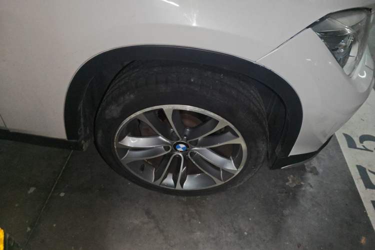 Used BMW X1 2015 sDrive18i Leading Edition Right Front Wheel Hub