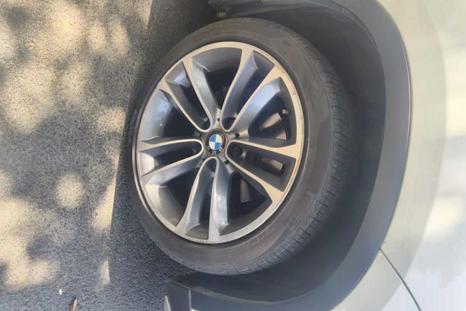 Used BMW X1 2015 sDrive18i Leading Edition Right Front Wheel Hub