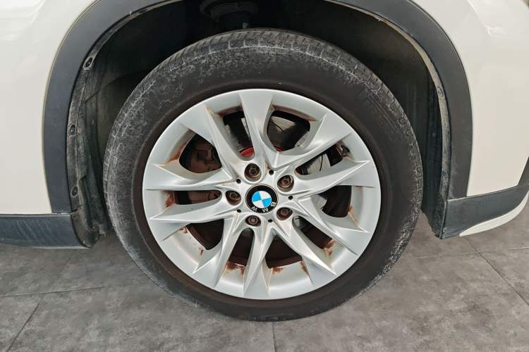 Used BMW X1 2015 sDrive18i Fashion Upgrade Edition Right Front Wheel Hub