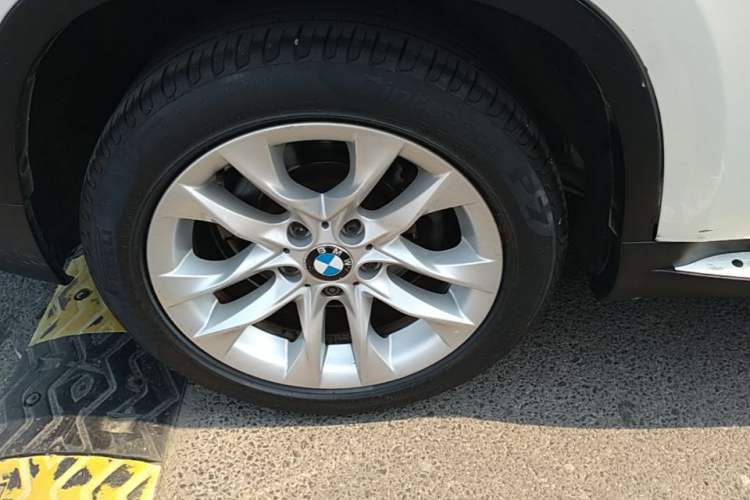 Used BMW X1 2015 sDrive18i Fashion Upgrade Edition Right Rear Wheel Hub