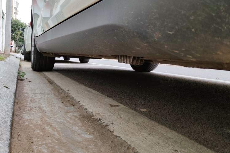 Used BMW X1 2015 sDrive18i Fashion Upgrade Edition Right Side Sill