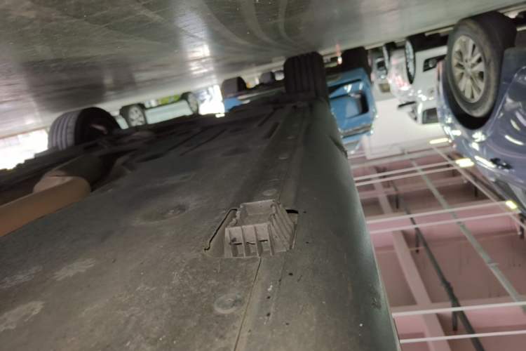 Used BMW X1 2015 sDrive18i Fashion Upgrade Edition Right Side Sill