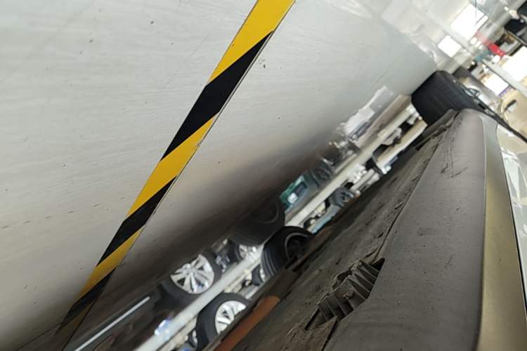 Used BMW X1 2015 sDrive18i Fashion Upgrade Edition Right Side Sill