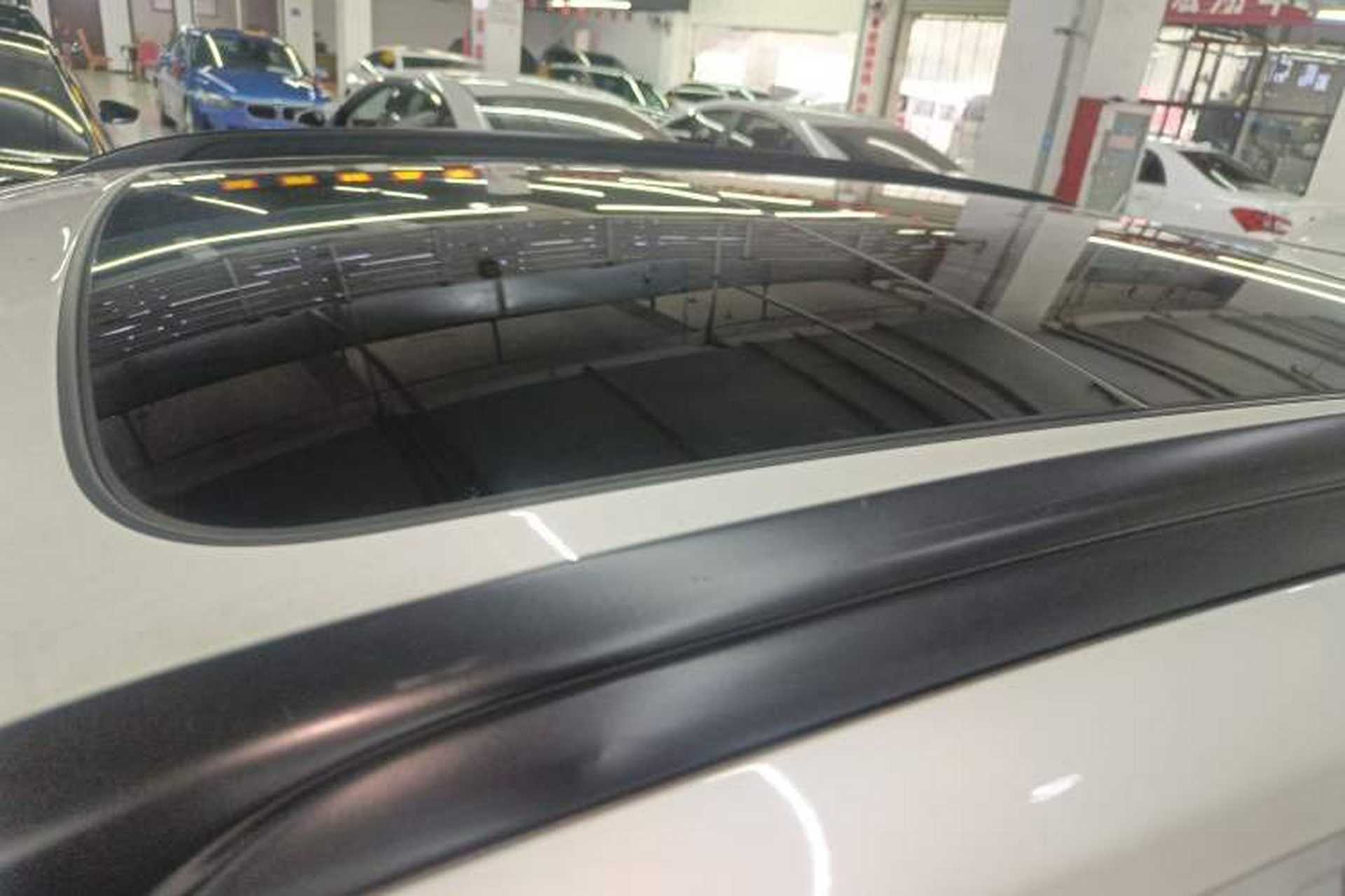 Used BMW X1 2015 sDrive18i Leading Edition Roof