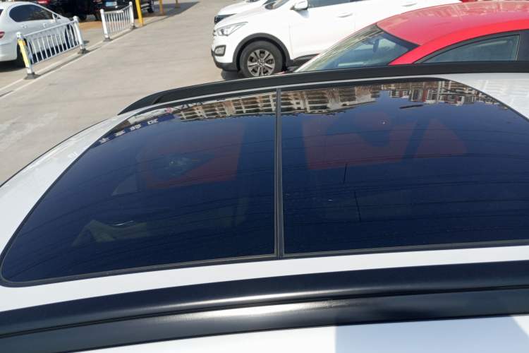 Used BMW X1 2015 sDrive18i Leading Edition Roof