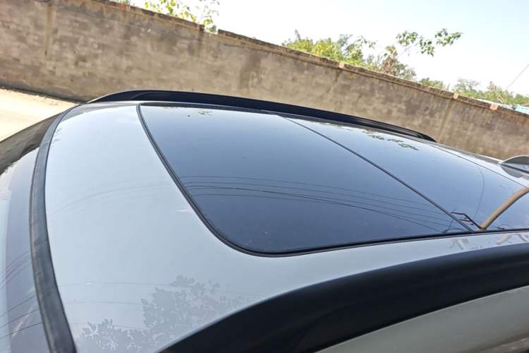 Used BMW X1 2015 sDrive18i Leading Edition Roof