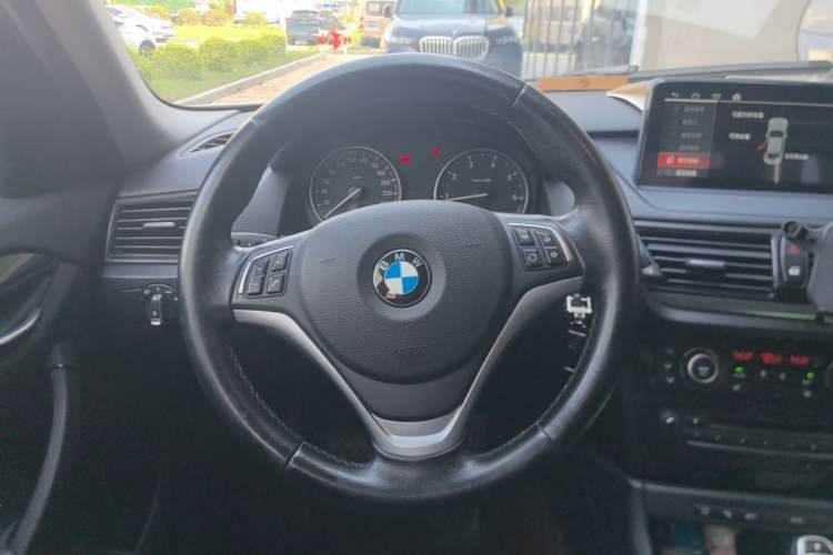 Used BMW X1 2015 sDrive18i Leading Edition Steering Wheel