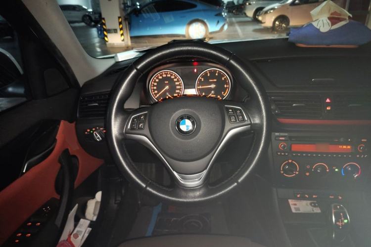 Used BMW X1 2015 sDrive18i Fashion Upgrade Edition Steering Wheel