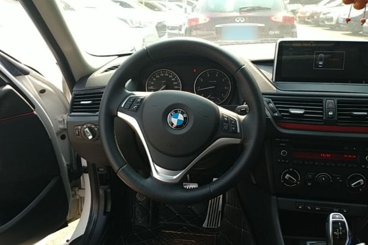 Used BMW X1 2015 sDrive18i Fashion Upgrade Edition Steering Wheel