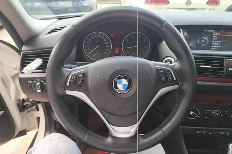 Used BMW X1 2015 sDrive18i Fashion Upgrade Edition Steering Wheel