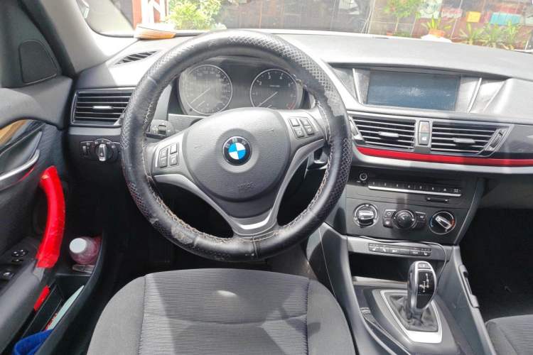Used BMW X1 2015 sDrive18i Fashion Upgrade Edition Steering Wheel