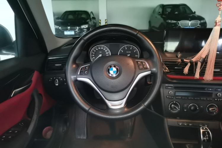 Used BMW X1 2015 sDrive18i Fashion Upgrade Edition Steering Wheel