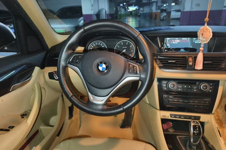 Used BMW X1 2015 sDrive18i Leading Edition Steering Wheel