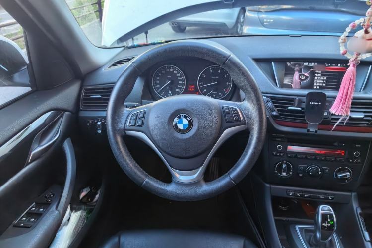 Used BMW X1 2015 sDrive18i Fashion Upgrade Edition Steering Wheel