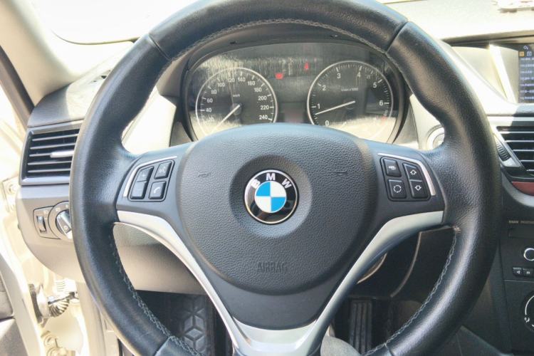 Used BMW X1 2015 sDrive18i Fashion Upgrade Edition Steering Wheel