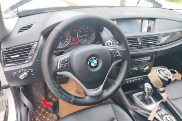 Used BMW X1 2015 sDrive18i Fashion Upgrade Edition Steering Wheel