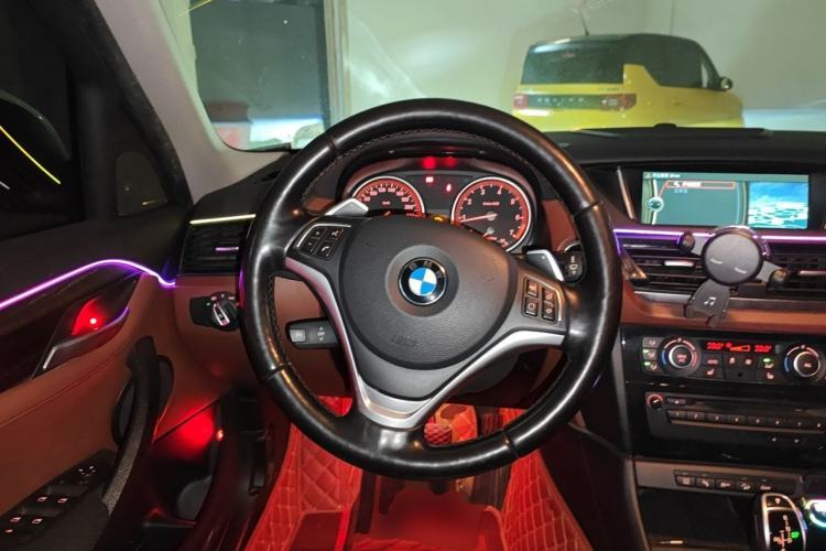 Used BMW X1 2015 xDrive20i X Package Upgrade Edition Steering Wheel