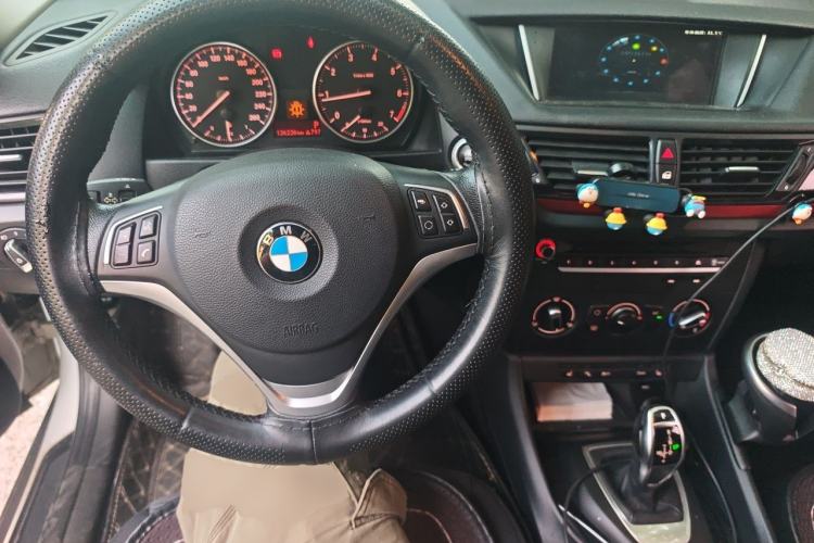 Used BMW X1 2015 sDrive18i Fashion Upgrade Edition Steering Wheel