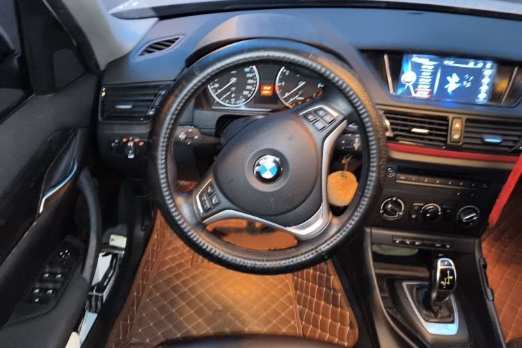 Used BMW X1 2015 sDrive18i Fashion Upgrade Edition Steering Wheel