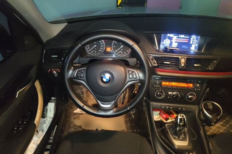 Used BMW X1 2015 sDrive18i Fashion Upgrade Edition Steering Wheel