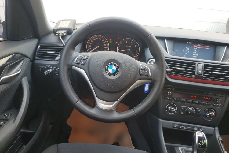 Used BMW X1 2015 sDrive18i Fashion Upgrade Edition Steering Wheel